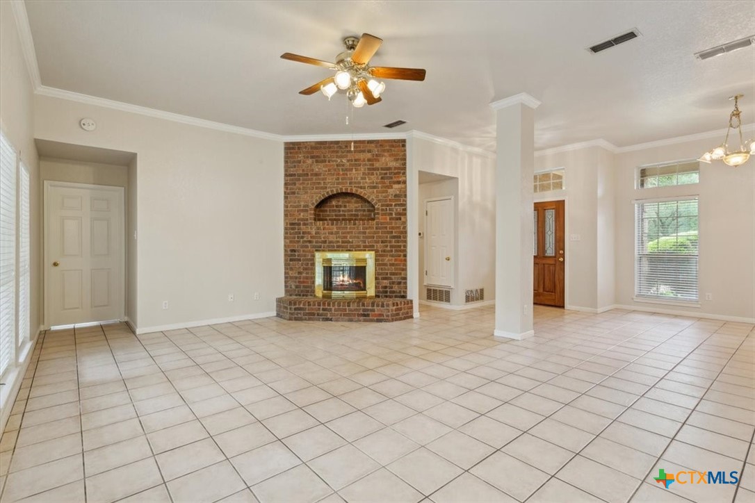 1002 Crescent Drive