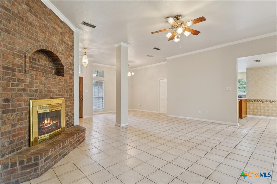 1002 Crescent Drive