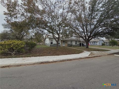 Photo of 607 Conway Drive, San Marcos, TX 78666 (MLS # 601063)