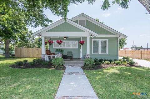 A home in Shiner