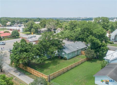 A home in Shiner