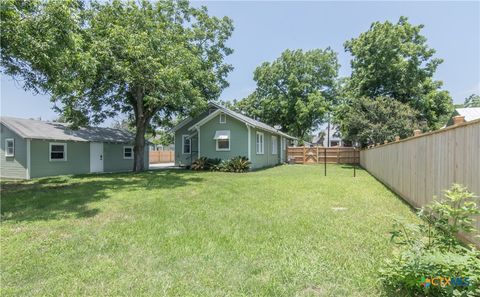 A home in Shiner