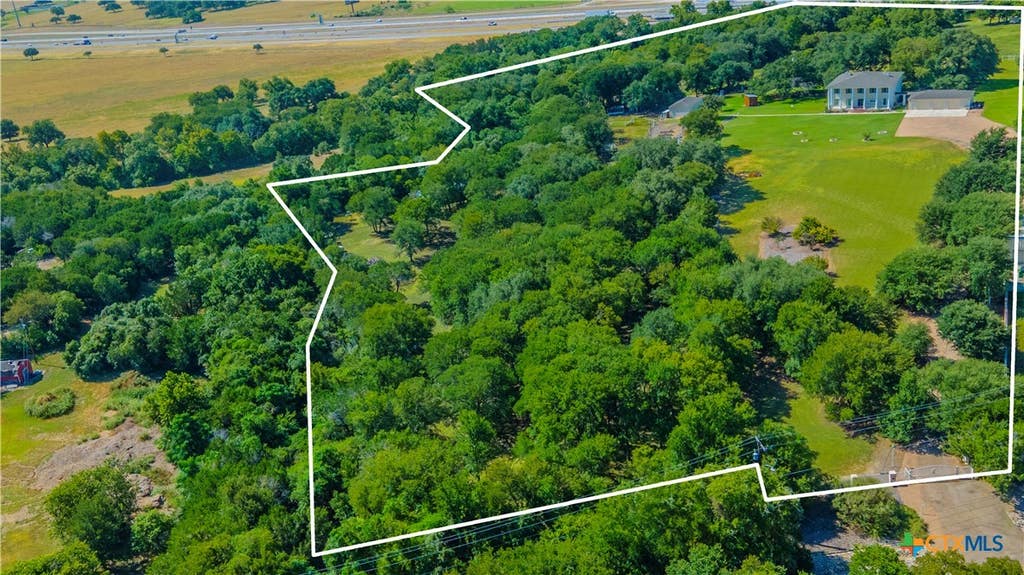Photo of 10299 Paddy Hamilton Road, Belton, TX 76513 (MLS # 622480)
