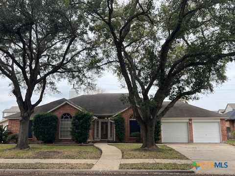 Photo of 204 Windy Way Drive, Victoria, TX 77904 (MLS # 607197)