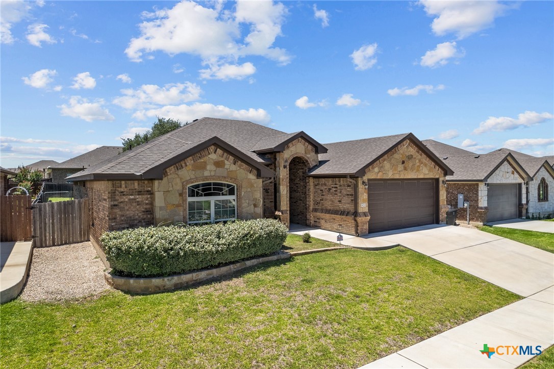 8213 Wellcrest Drive