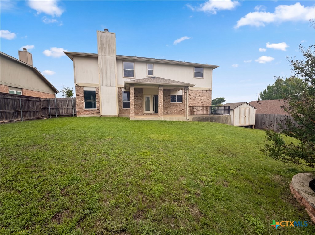 118 W Running Wolf Trail