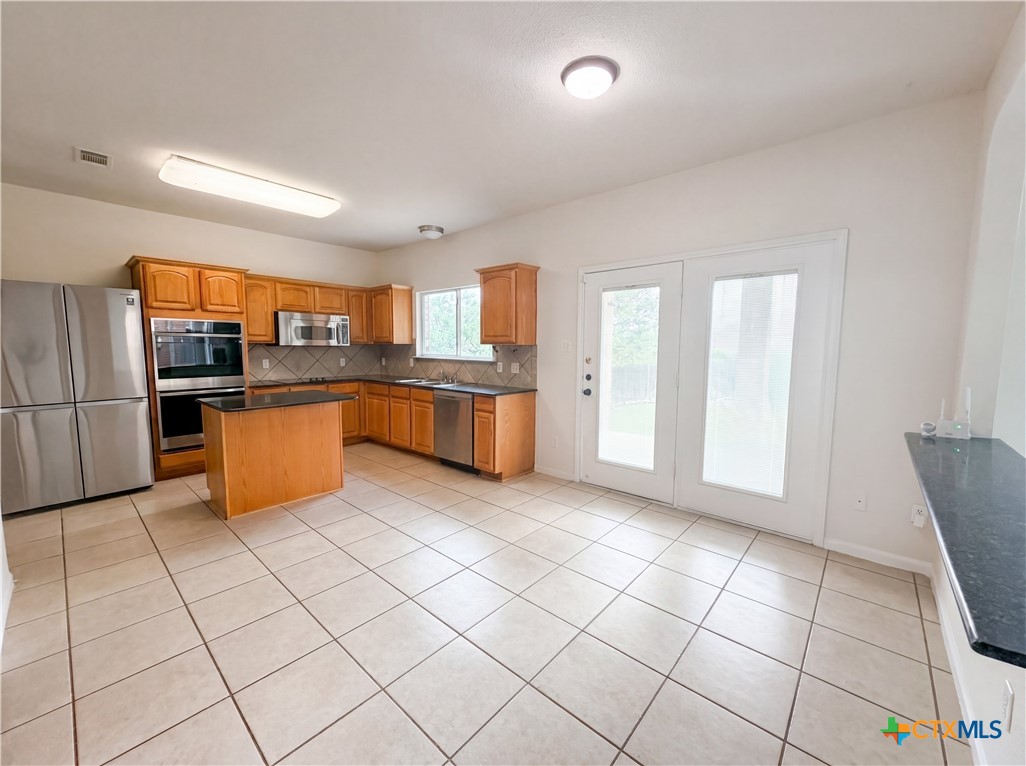 118 W Running Wolf Trail