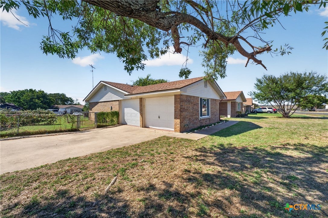 2312 Lake Road