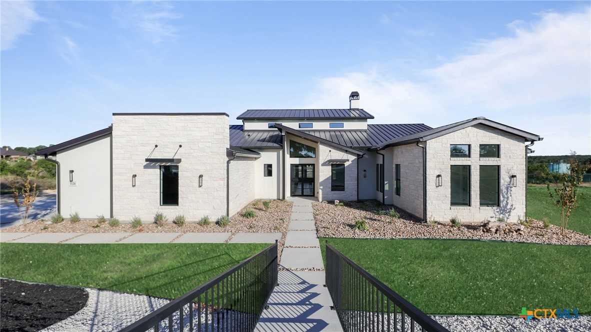 1126 Vintage Way