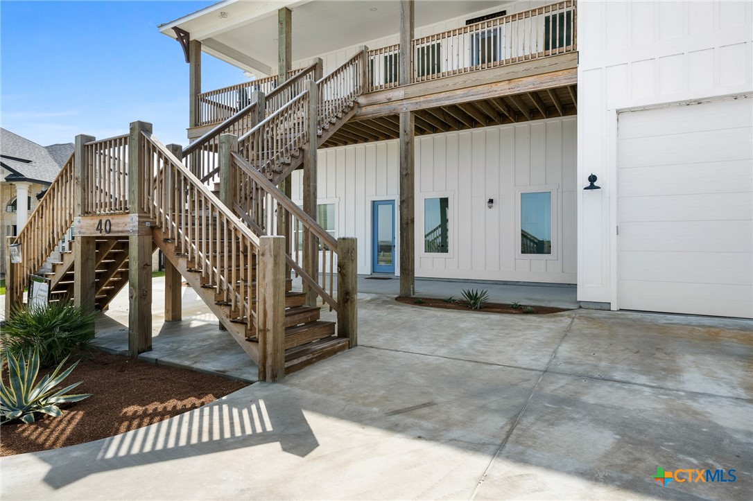 40 NORTHPOINTE Drive