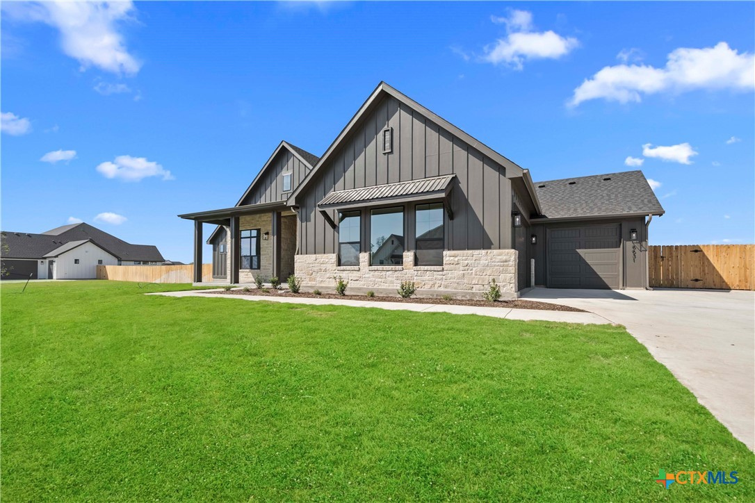 6842 Lacey Oak Road