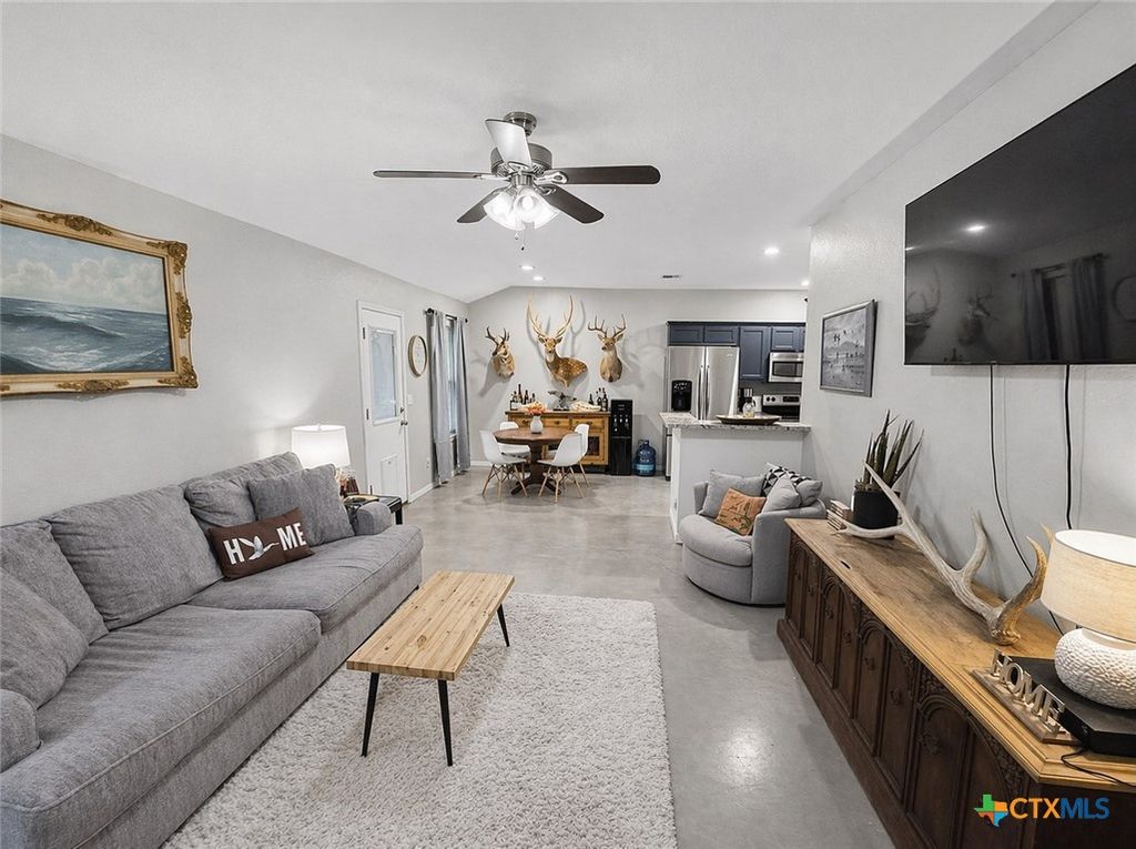 Photo of 1202 E Avenue F, Lampasas, TX 76550 (MLS # 611403)