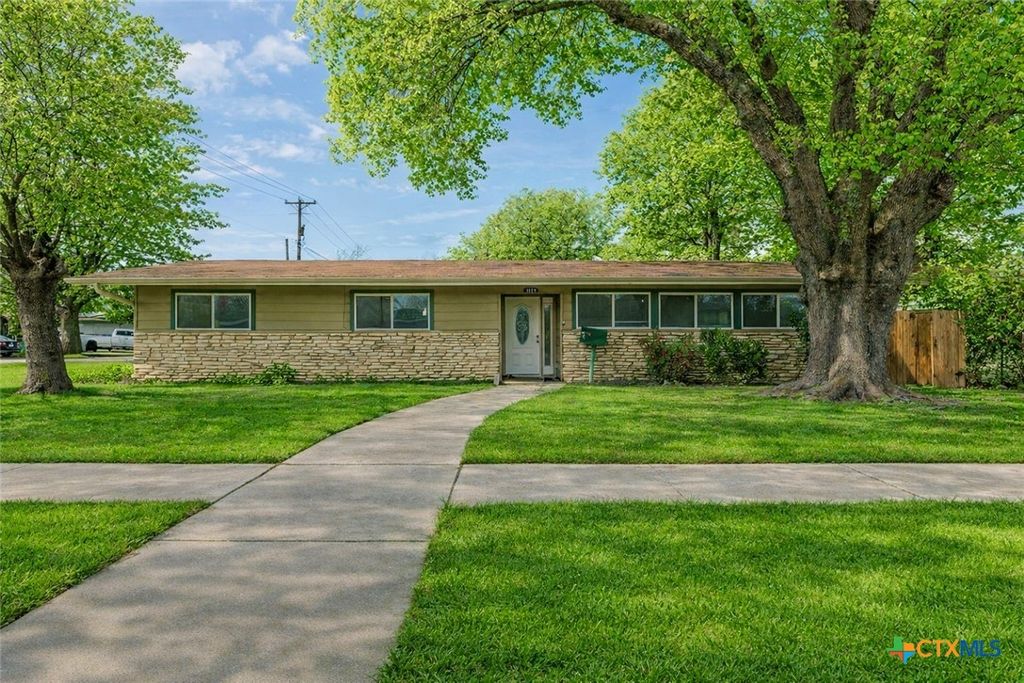 Photo of 1129 Chippendale Drive, Killeen, TX 76549 (MLS # 610982)