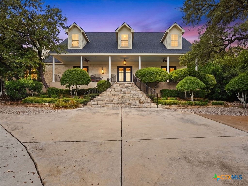 Photo of 173 Falling Hills, New Braunfels, TX 78132 (MLS # 615998)