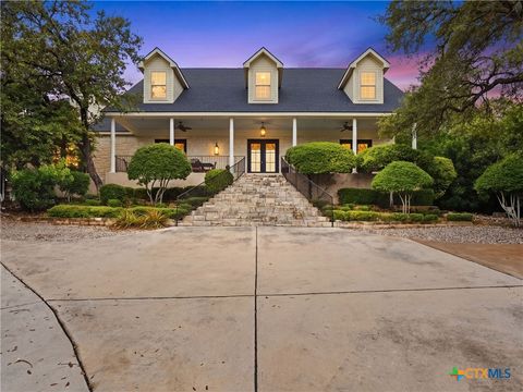 Photo of 173 Falling Hills, New Braunfels, TX 78132 (MLS # 615998)