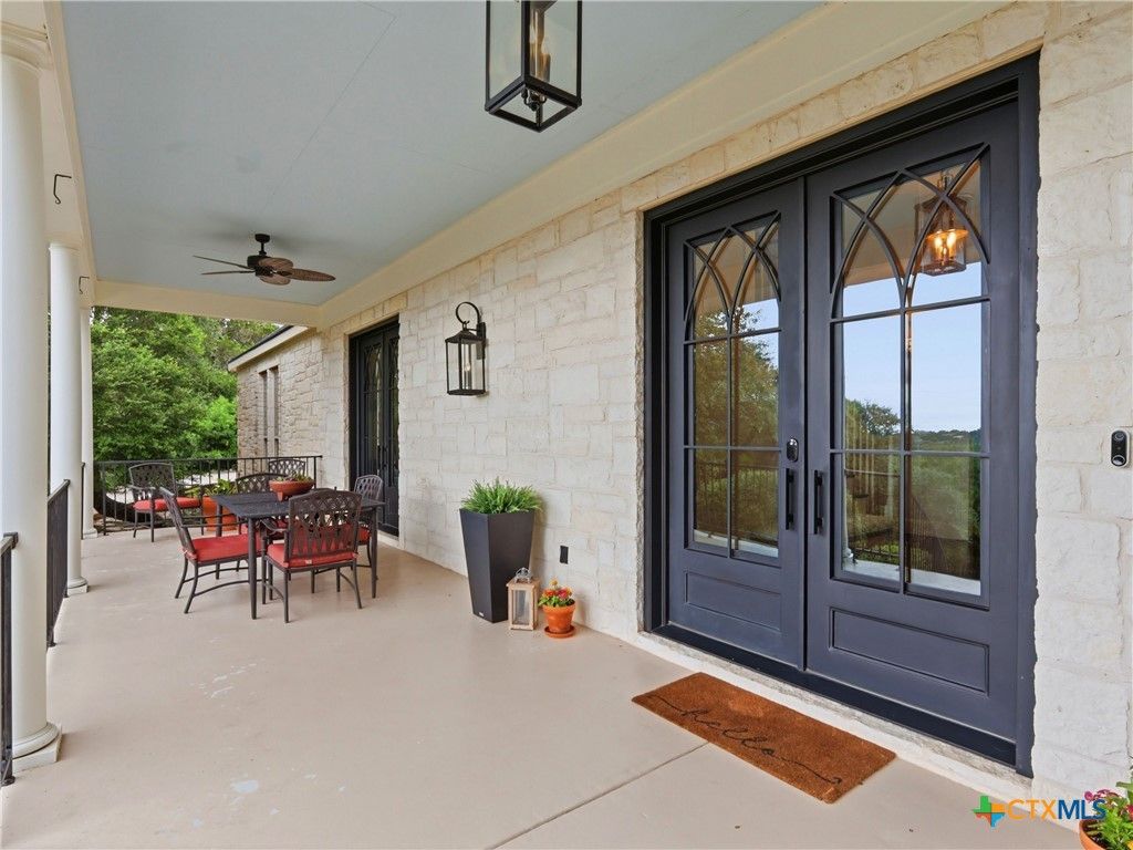 Photo of 173 Falling Hills, New Braunfels, TX 78132 (MLS # 615998)
