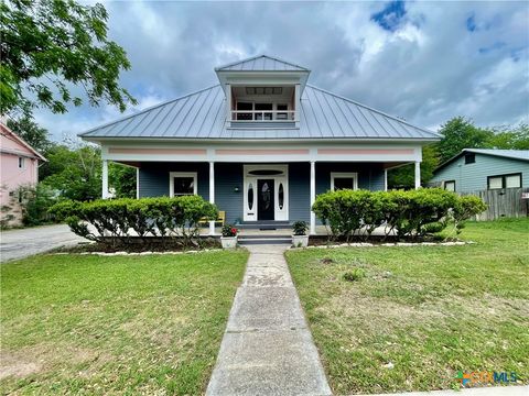 Photo of 219 N Comanche Street #2, San Marcos, TX 78666 (MLS # 578315)