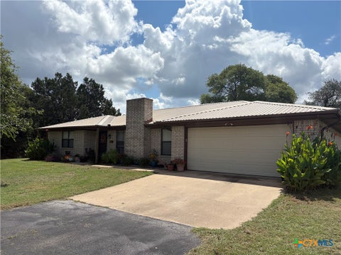 Photo of 639 County Road 3081, Lampasas, TX 76550 (MLS # 627882)