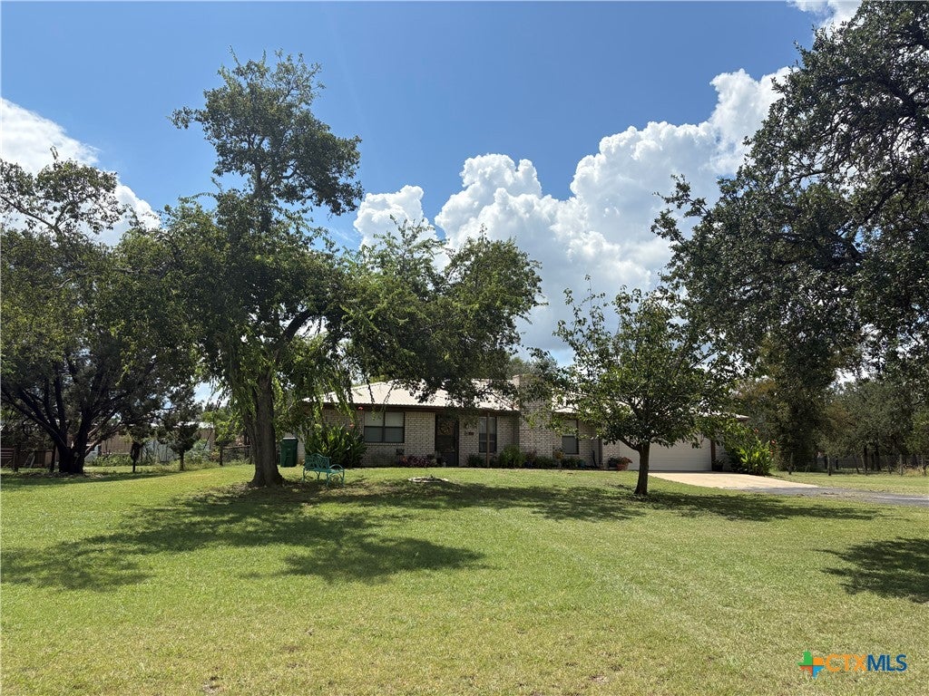 Photo of 639 County Road 3081, Lampasas, TX 76550 (MLS # 627882)