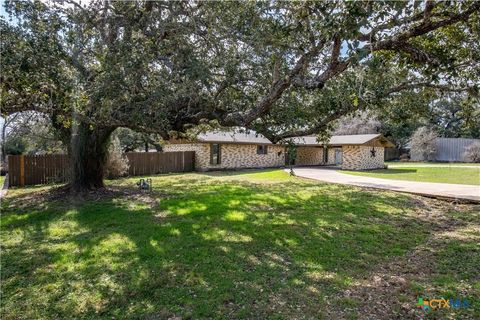 A home in Goliad