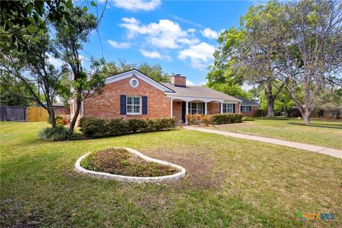 Photo of 2010 N Beal Street, Belton, TX 76513 (MLS # 608978)