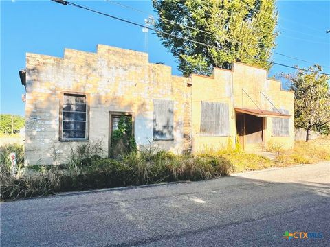 320 S College Avenue Cameron TX 76520