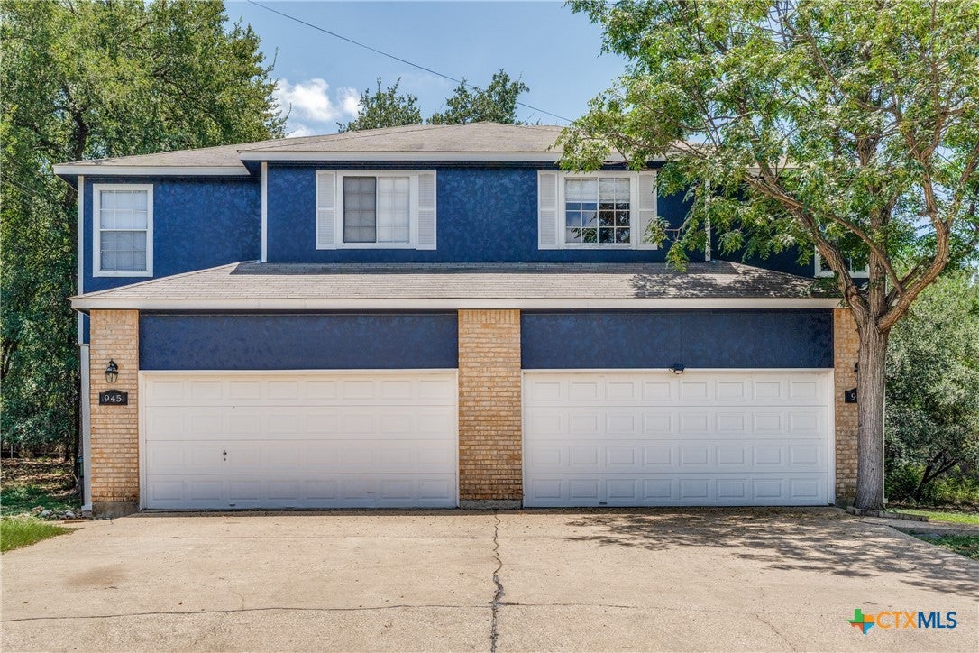 945 Sagewood