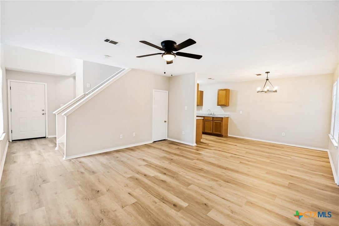 945 Sagewood