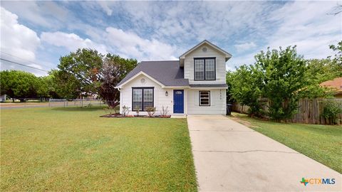 Photo of 2206 Lazy Ridge Drive, Killeen, TX 76543 (MLS # 620017)