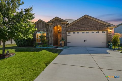 Photo of 1321 W Nolte Farms Road, Seguin, TX 78155 (MLS # 605593)