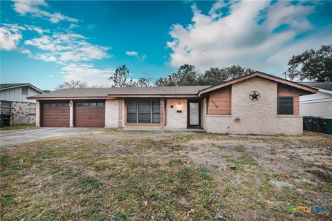 3308 Erwin Avenue Victoria TX 77901
