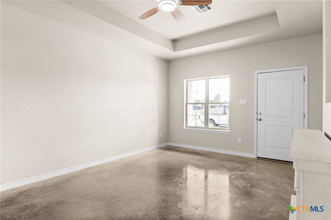 412 W Avenue C Avenue