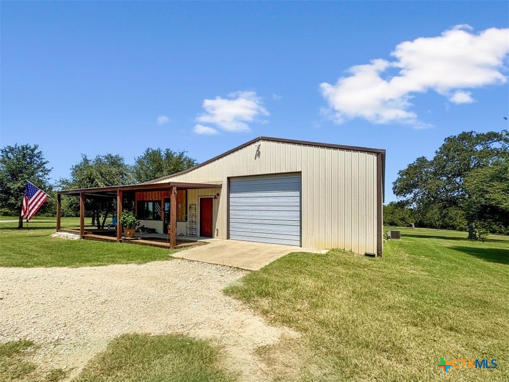 1786 County Road 348 Loop