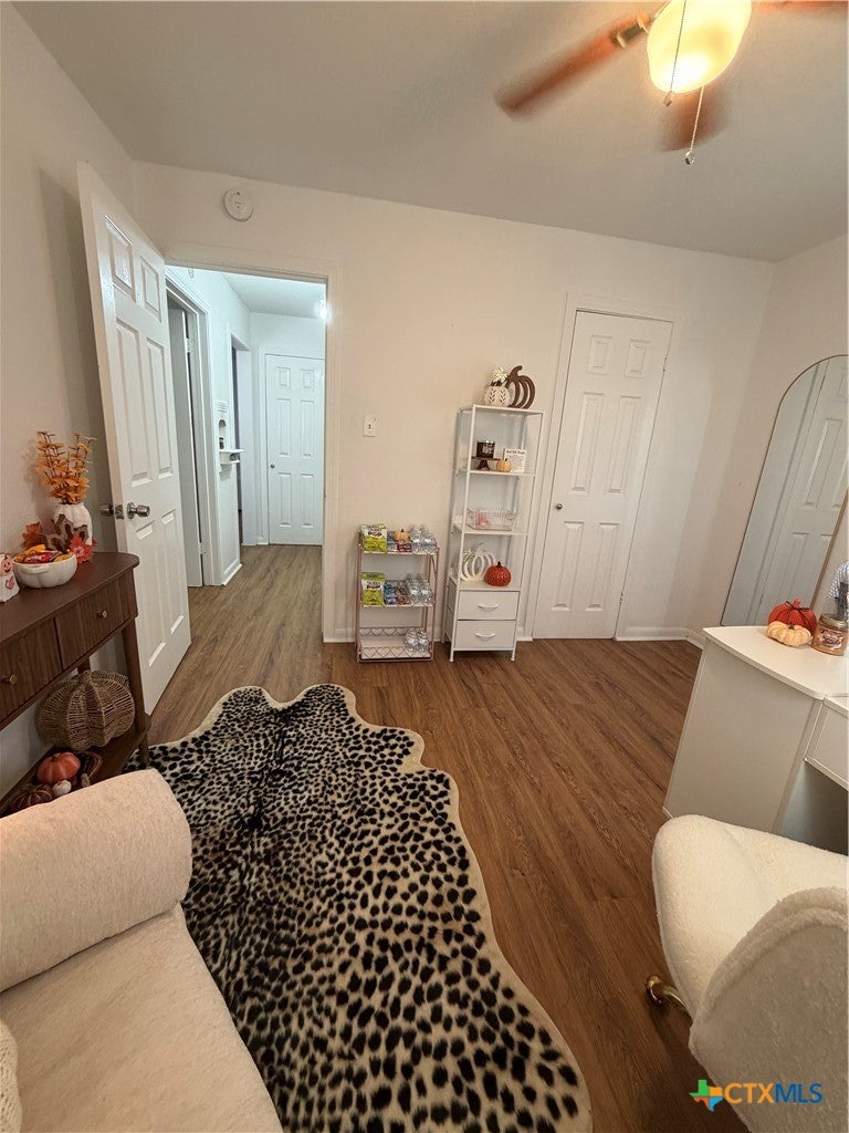 205 E Johnson