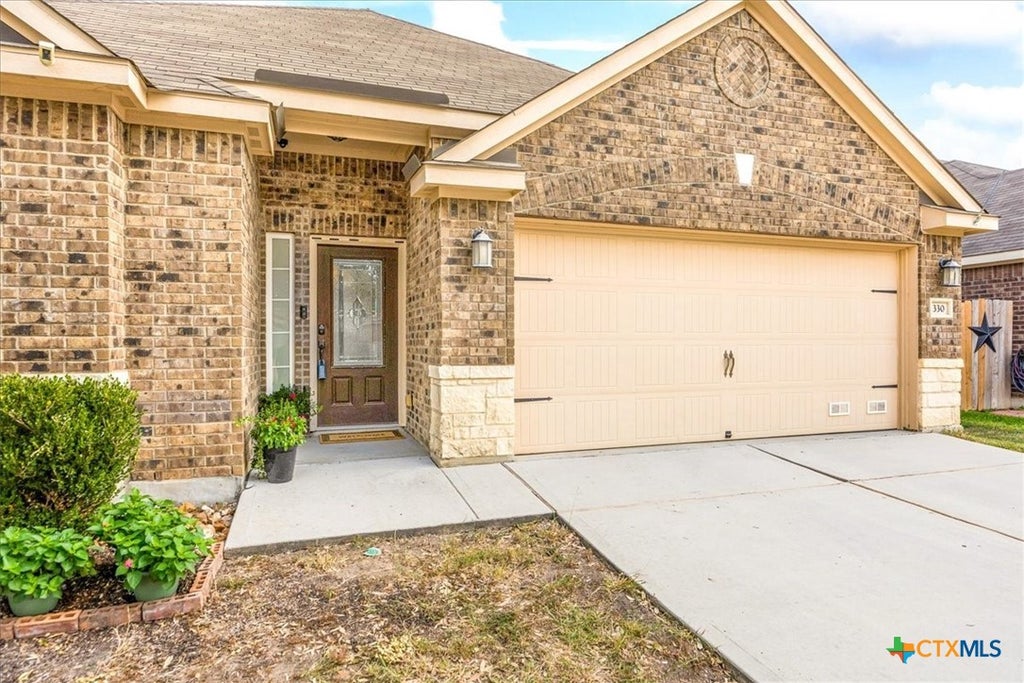 Photo of 330 Callalily, New Braunfels, TX 78132 (MLS # 622714)