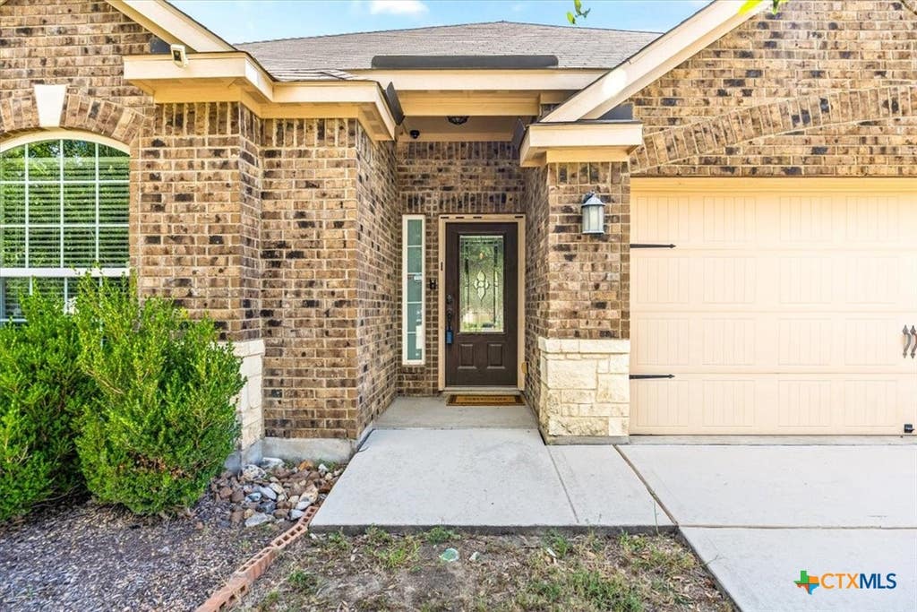 Photo of 330 Callalily, New Braunfels, TX 78132 (MLS # 622714)