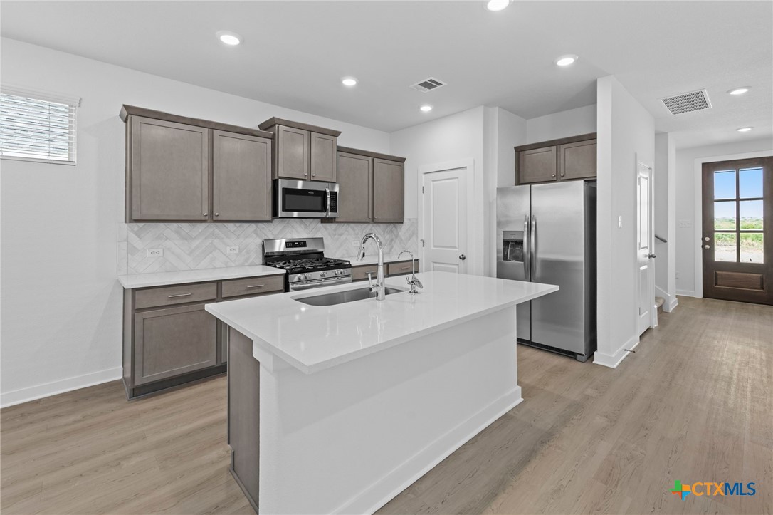 641 Salamander Street