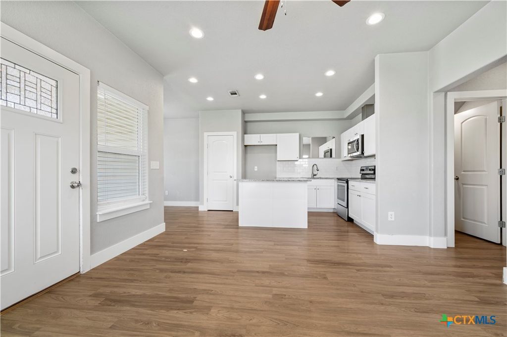 Photo of 3510 Cactus Trail, Kingsland, TX 78639 (MLS # 616809)