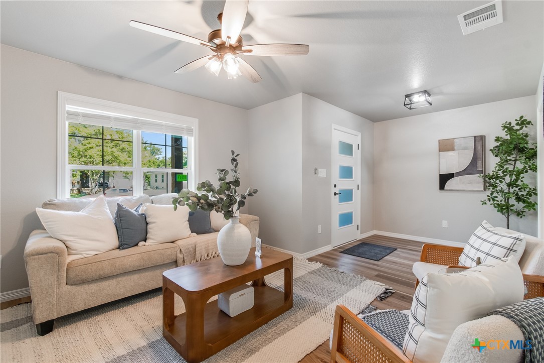 2509 Goliad Street