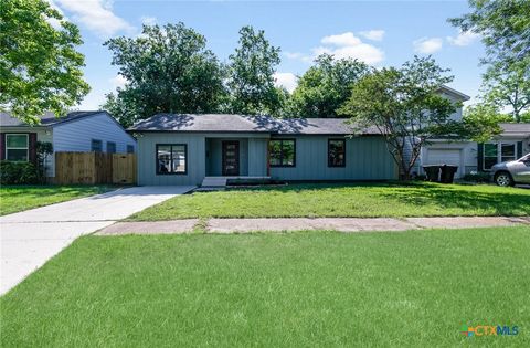 Photo of 2509 Goliad Street, Temple, TX 76501 (MLS # 612545)