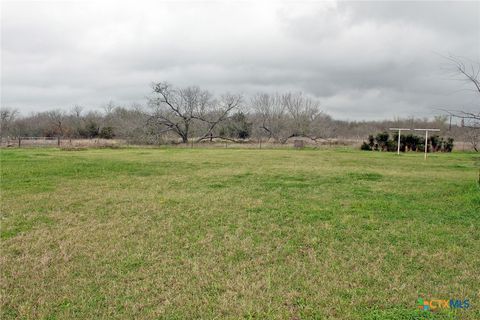 A home in Luling