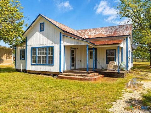 Photo of 517 Center St St, Marion, TX 78124 (MLS # 611636)
