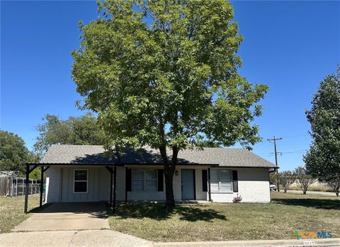 Photo of 3417 Crown Drive, Gatesville, TX 76528 (MLS # 627211)