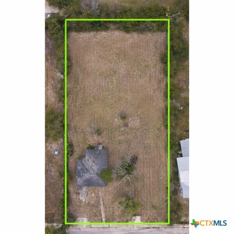 Photo of 418 W Seideman Street, Seguin, TX 78155 (MLS # 600016)