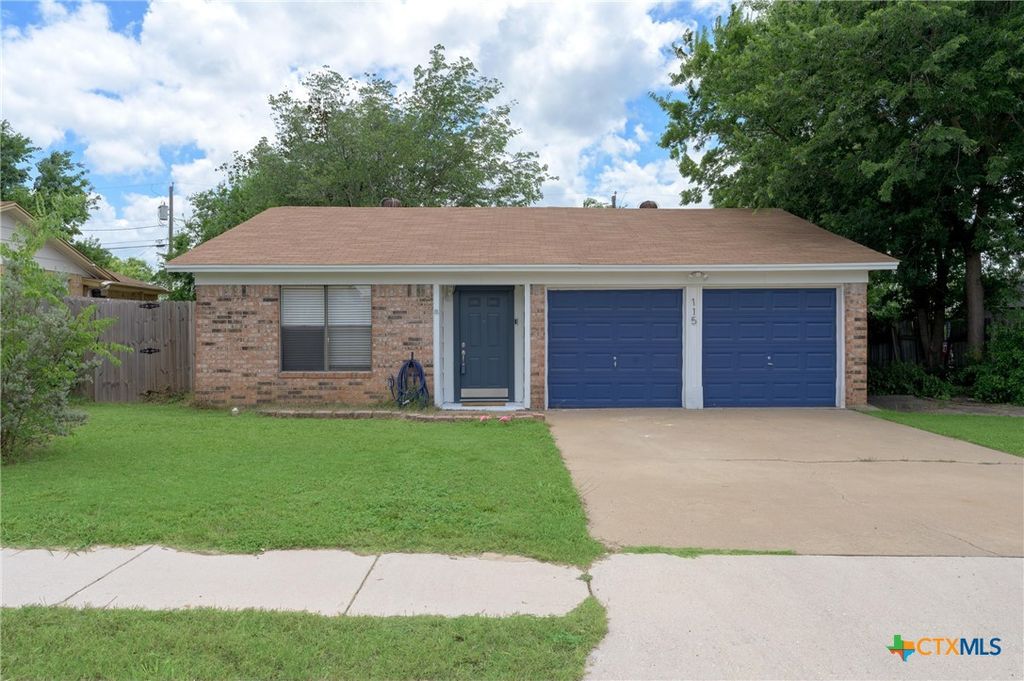 Photo of 115 W Hogan Drive, Copperas Cove, TX 76522 (MLS # 616596)