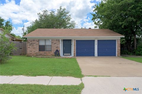 Photo of 115 W Hogan Drive, Copperas Cove, TX 76522 (MLS # 616596)