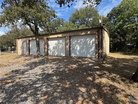Photo of 2802 W 4th Street, Cameron, TX 76520 (MLS # 595248) Photo of 2802 W 4th Street, Cameron, TX 76520 (MLS # 595248)
