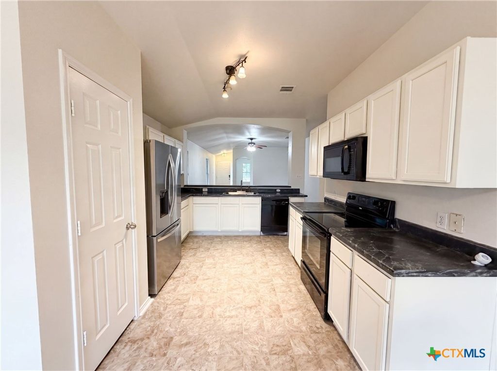Photo of 413 E Vega Lane, Killeen, TX 76542 (MLS # 616707)