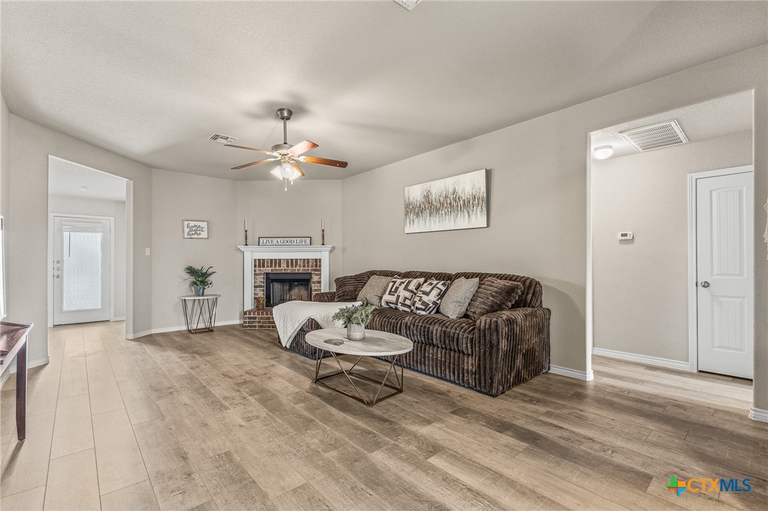 2512 Tarrant County Drive