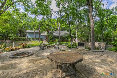 Photo of 2518 Marlandwood Road, Temple, TX 76502 (MLS # 610986)